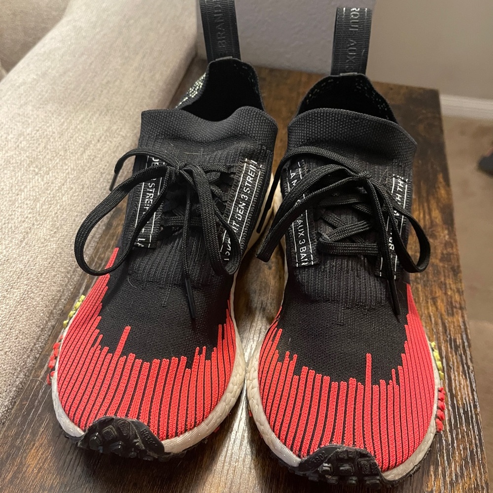 Like new Adidas running shoes in size 5 (men’s)